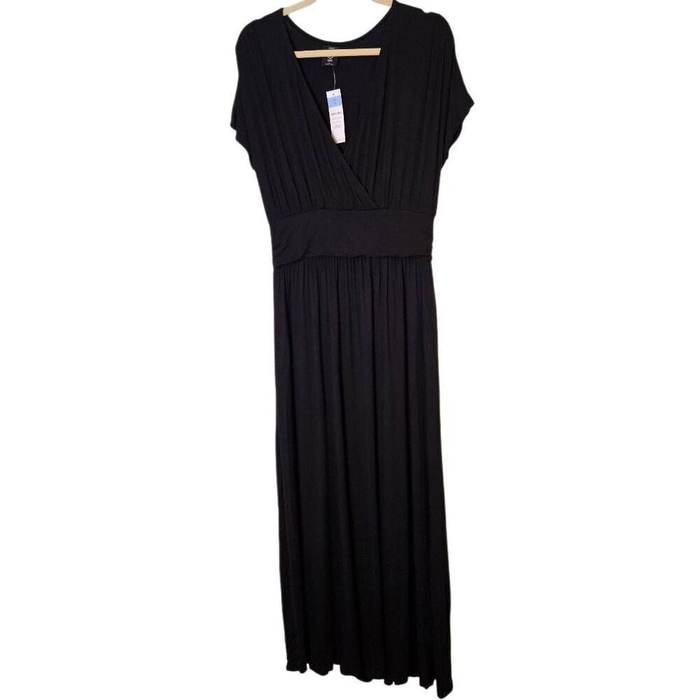 Agnes & Dora maxi dress, black. Size L. NWT.